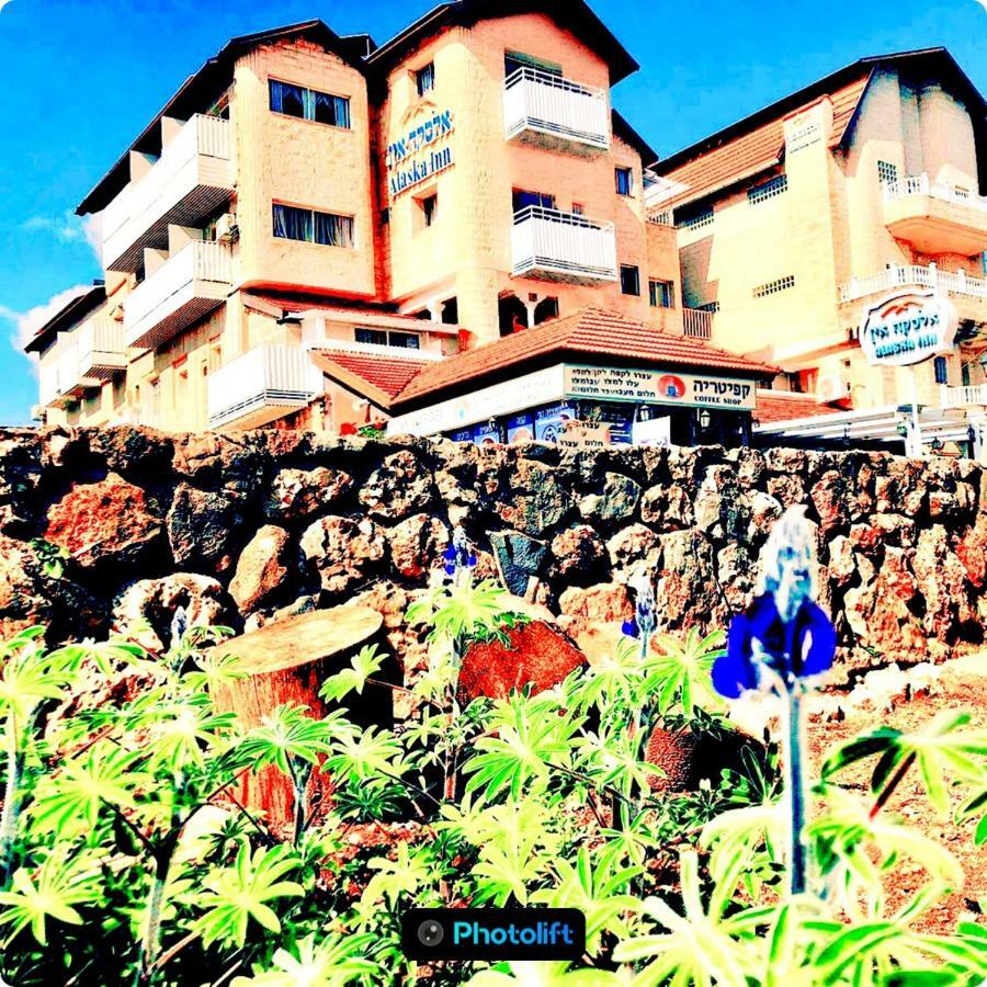 Alaska Inn Hotel Metula Exterior photo